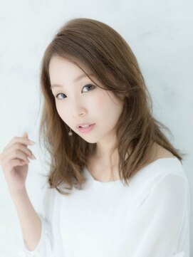 ティファ 銀座(Tiffa) ラフな抜け感が可愛い☆ミディアムボブ☆