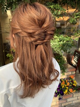 ファーレンピュアスウィート(fahren-pure-suite) タイトハーフアップ