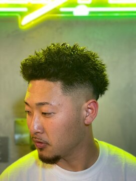 グリーディーフォックス 代々木(Greedy FOX) 韓国マッシュ/センタ-パ-ト/ツイストスパイラル/スキンフェード