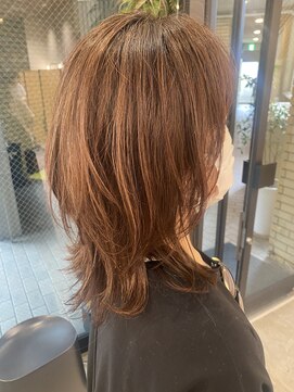 アールヘア ナチュラルアンドオーガニックサロン レイヤースタイル×白髪ぼかしハイライト×30代40代50代