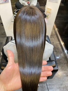 イオエ(ioe) イメチェン/外ハネボブ/ワイドバング/ブルーブラック/美髪