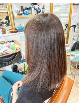ハウオリ ヘアーワークス(Hauoli hair works) インディゴメタリック×ミディアムレイヤー