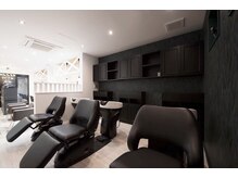 【Q】シャンプー台はどの様なものを使用していますか？［越谷/髪質改善/白髪ぼかし/ハイライト/眉毛カット