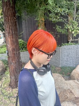 テテ(TETE) オレンジカラー 心斎橋×長堀橋