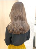 【新井】明るめ　カーキベージュカラー　セミロングスタイル