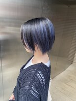 ルフレ 新宿三丁目(Reflet) ブラック×ブルーのアンブレラカラー