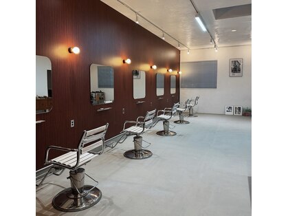 イラトス(ILLATOS)の写真