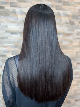 ボナセーラ ヴィーア(Buonasera via)の写真/【大人の為の髪質改善】”いかにも”じゃない、自然な丸みある仕上がりの縮毛矯正が得意なサロン