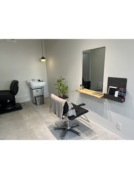 マンツーマンで一人一人のお客様との時間を大切に。ゆったりくつろげる空間で、癒しのサロンタイムを♪