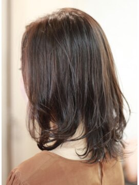 ハロ 蕨(HALO) ナチュラル系ミディアムスタイル