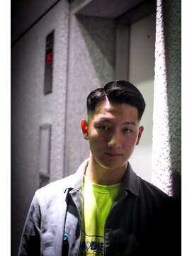 銀座マツナガ 新宿野村ビル店 ちょっアウトローな雰囲気も醸し出せる、スキンフェード。