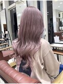 ピンクベージュ