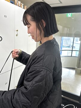 オーシャン(Ocean) ［Ocean Hair&Life 水田］暗髪ブルーブラック×タッセルボブ