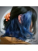 ピヴォヘアー(pivo hair)&nbsp;ハイトーンカラー　インナーカラー　ケアブリーチ　ブルーカラー