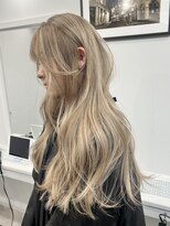 ヴィア(Via) 10代20代30代レイヤーカットダブルカラーブリーチハイトーン