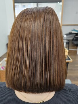 ブリリアンス(BRILLIANCE) 潤艶ボブ