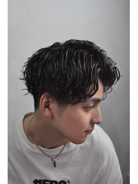 ヒロ銀座 バーバーショップ 札幌本店(HIRO GINZA BARBER SHOP) 緩めツイストスパイラル