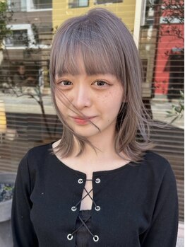 リリックス(Lyrics)の写真/平日限定の特典で、ダメージレスな透明感カラーをリーズナブルに楽しむチャンス！自分へのご褒美にぜひ♪