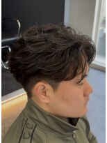 バース バイ ハピネス(BIRTH by happiness)&nbsp;韓国へアカルマパーマワックスなしセンターパート黒髪ウルフ