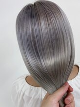 髪質やダメージに合わせて薬剤を厳選♪オーダーメイド縮毛矯正で秋も扱いやすいうるツヤ美髪へ！