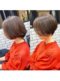 直毛でも自然な丸みショートボブ×明るめベージュ
