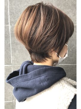 アルモ ヘア フア 東静岡(ALMO hair HUA) ショートカット　ベージュ　前下がりショート
