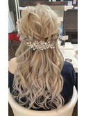 華やかハーフアップスタイル
