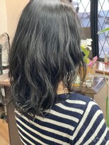 アトリエルージュ ロングヘアのパーマスタイル