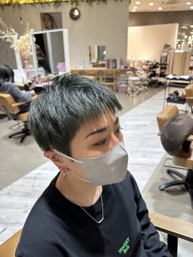 ヘアーアンドビューティーショップ エボルティー(hair&beauty shop EvoLuty) グリーンカラー