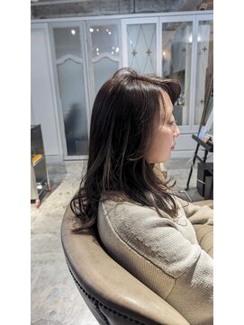 レガーレ(Legare) セミロングレイヤースタイル