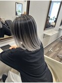 ホワイトグレーバレイヤージュ Tomoya