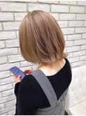 ミルクティーベージュ