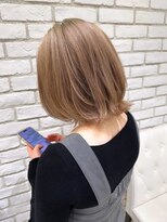 アッシュ 十日市場店(Ash) ミルクティーベージュ