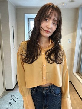 ユヌ(Une) kotaro ほつれレイヤーとクリアオリーブ