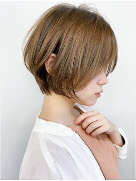 ムード マグ レーベル 南松本(MOOD Mag Label) 20代30代大人可愛いベージュショートボブ耳掛け透明感