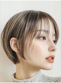 レイヤーボブハイライトブリーチレイヤーハイトーングレージュ