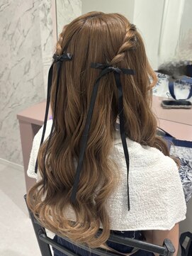 ヘアメイク アンク ハーフツイン　【巻き】ヨシン巻き