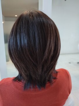 ワイエス(YS) 白髪を自然にカバーした上品ミディアム