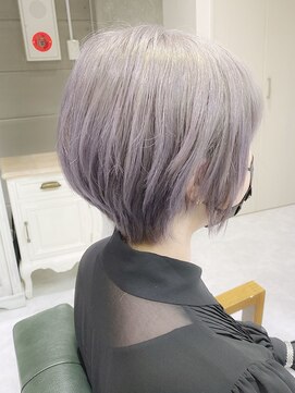 デイズ(days) 大人可愛いひし形ショート/アッシュグレージュカラー