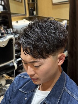 ヒロギンザバーバーショップ 大宮店(HIRO GINZA BARBER SHOP) ミドルスキンフェードツイスパ/大宮/メンズパーマ/