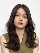 ソアロ(SOARO) 岐阜顔まわりレイヤーミディアム艶アッシュハイライト20代
