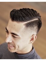 ローカルボンドカットクラブ(LOCAL BOND CUT CLUB)&nbsp;外国人風　BARBER　STYLE　フェードカット
