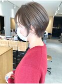 大人かわいい小顔前下がり丸みショート_TREAT浦安