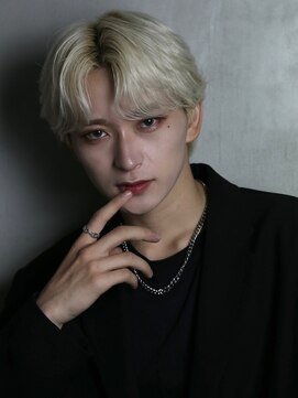 ザ サードヘアー 柏(THE 3rd HAIR) ブロンド韓国コンマバングヘア