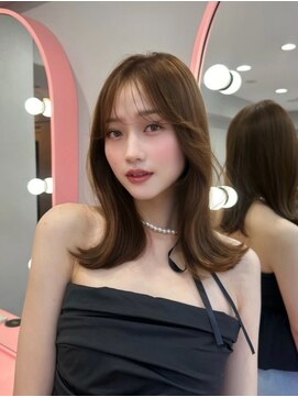 ボタン シブヤ(VOTAN SHIBUYA) モモが作る透明感ベージュ×大人色っぽくぶれヘア