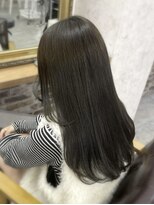 クラビス プラチノ(CLAVIS PRATINO)&nbsp;ブリーチ無カラー/オリーブグレージュカラー/顔周りレイヤー