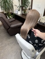 ムーブ(Moob)&nbsp;透明感・艶感抜群ミルクティーベージュカラー【別府】