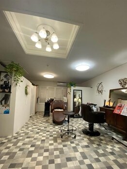 サロンアピス(salon APIS)の写真/【沖縄市山内】salon APIS★髪のお悩み・髪質改善は是非ご相談ください♪[駐車場完備/大人の隠れ家Salon]