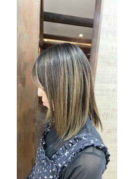 ララ(LALA) 白髪を目立ちにくくするバレイヤージュデザイン