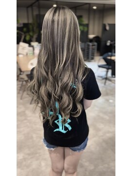 ナンバー(number+) 立体感アップシャドールーツ×ロングウェーブ